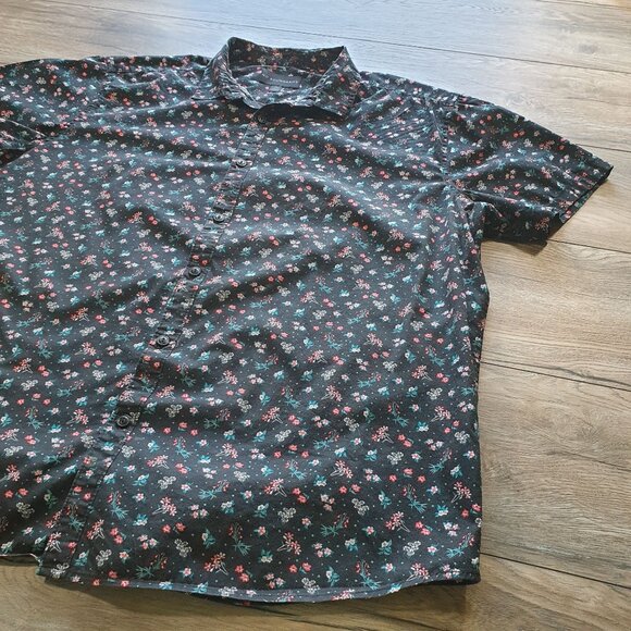 No Boundaries Men Black Floral Button Up Short Sleeve Shirt XL Vacation Black - Picture 2 of 6